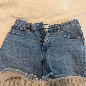 Abercrombie and fitch dad short curve love high rise size 29 medium wash